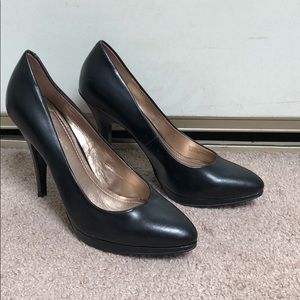 BCBG pumps